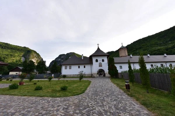 Polovragi Ortodokse Kloster 500 Gammel Første Grundlæggere Radu Patru Sønner - Stock-foto