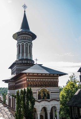 Saint Ana Manastırı, Rohia, 10 yaşında ölen kızı Anua adına manastırı inşa eden rahip Nicolae Gherman tarafından Lpuului 'de bulunan bir Ortodoks ibadethanesidir.