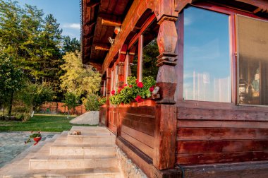 Köydeki ahşap ev..