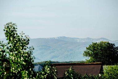 Dağlardaki dağ manzarası çok güzel.