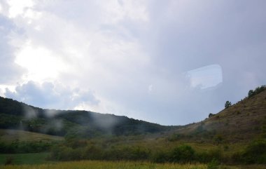 Sabahleyin dağların manzarası