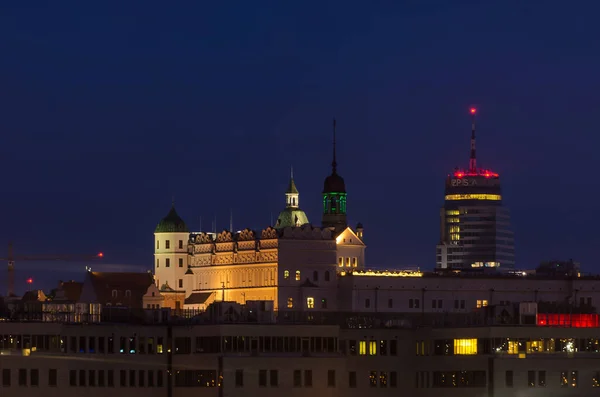 Szczecin 西ポメラニア ポーランド 2020 夜の照明でポメラニア公爵と町の家の城 — ストック写真