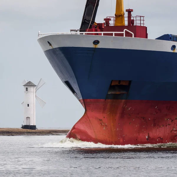 Merchant Vessel Freighter Sails Sea Port — Stock Photo, Image