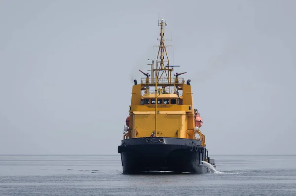 Gdynia Poland 2021 Multitascing Rescue Ship Sailing Port Sea — Stock Photo, Image