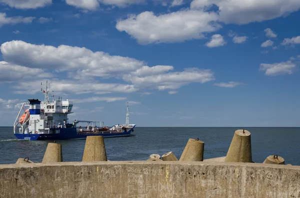 Swinoujscie West Pomeranian 2021 Navio Mercante Navega Pela Navegável — Fotografia de Stock