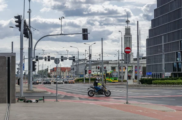 Poznan Polónia 2021 Tráfego Automóveis Rotunda Kopernik Copernicus Roundabout — Fotografia de Stock