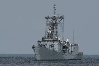 WARGeIP - Oliver Hazard Perry sınıfı güdümlü füze firkateyni denizde yüzüyor