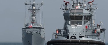 Baltık Denizi - POMERANYAN REJON - POLAND - 15 AĞUSTOS 2025 KAYIP KAYIP VE TUG - Baltık Denizi 'ndeki Polonya Donanma Gemileri