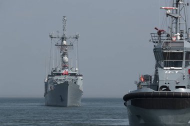 Baltık Denizi - POMERANYAN REJON - POLAND - 15 AĞUSTOS 2025 KAYIP KAYIP VE TUG - Baltık Denizi 'ndeki Polonya Donanma Gemileri