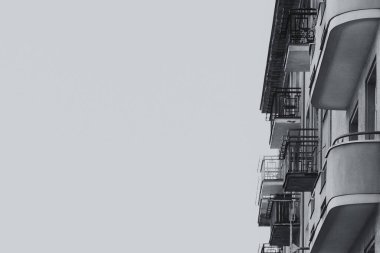 ARCHITECTURE - Gdynia 'da klasik bir modernist apartman