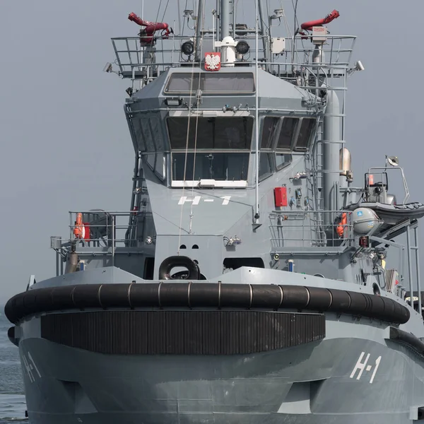 Baltık Denizi - POMERANYA REJON - POLAND - 15 AĞUSTOS 2025 - Baltık Denizi 'ndeki Polonya Donanma Gemisi