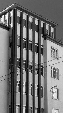 ARCHITECTURE - Gdynia 'da klasik bir modernist apartman