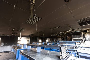 Yangın sonucu oluşan bilim laboratuvarı..