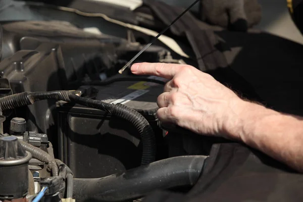 Hand Mechanic Work His Garage Car Repair Service Auto Store — Stock Photo, Image