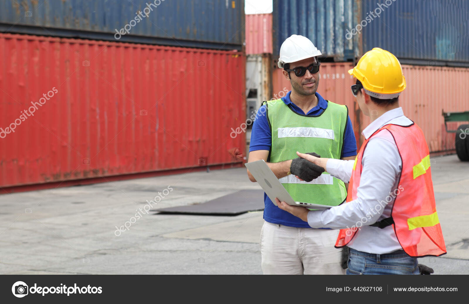 Engineering Group Working Loading Container Support Logistics Import ...