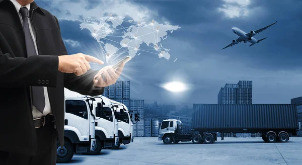 Dubbel Exponering Människan Med Världskarta För Distribution Logistiskt Nätverk Bakgrund — Stockfoto