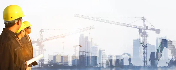 Engenheiro Local Com Fundo Canteiro Obras — Fotografia de Stock