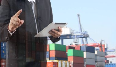 İş adamı Ulaştırma, İthalat-İhracat, Lojistik ve Nakliye İşletmeleri İdaresi ile çalışıyor 