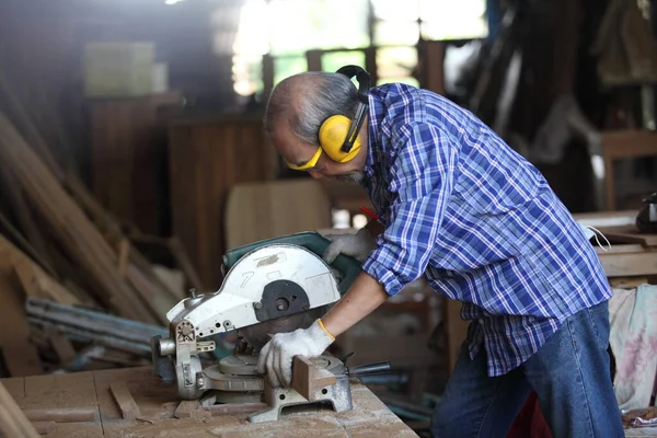 Carpenter Joiner Working Workshop Man Work Wood Image Mature Carpenter — Stock Photo, Image