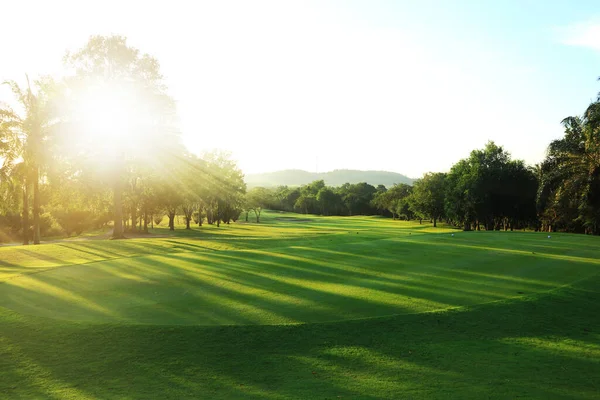 Vacker Golfbana Vid Solnedgången Soluppgången Tid Morgontid — Stockfoto