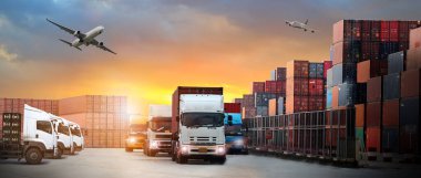  Lojistik görüntüsü, konteynır kamyonu, ithalat endüstrisi için uçak var.