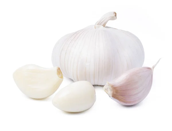 Isolated Garlic Fresh Peeled Garlic Cloves Bulb Garlic Slices Isolated — Stock Photo, Image