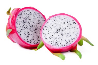 İzole ejderha meyvesi. Beyaz arka planda dilimlenmiş Pitaya 'lı Ejder Meyvesi. Kesme yolları olan tropikal meyveler.