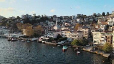 İstanbul Boğazı, Eski Tarihi Waterside Sariyer Türkiye