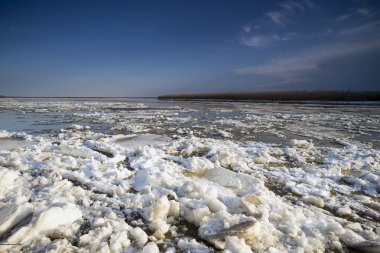 nehir ob üzerinde buz drift