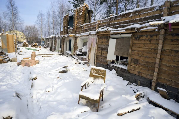 Dilapidated wooden house . — Stock Photo, Image