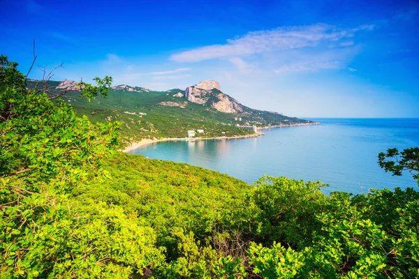 Живописный пейзаж с видом на гору Ильяс-Кая. Крым  , — стоковое фото