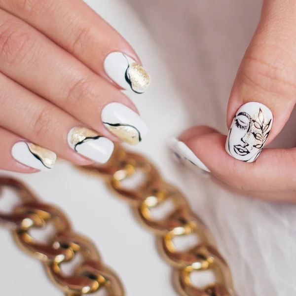 Mooie Vrouwelijke Handen Met Luxe Manicure Nagels Witte Gel Polish — Stockfoto