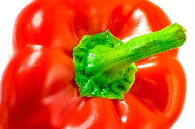 Arka planda kırmızı dolmalık biber resmi. Makro fotoğrafçılık.