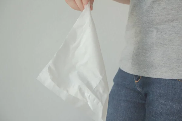 Female Hand Holding White Clean Tissue Paper — Stock Fotó