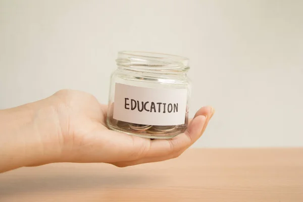 Női Gazdaság Megtakarítás Üveg Üveg Ösztöndíj Oktatás Jövőben Asztal Szüret — Stock Fotó