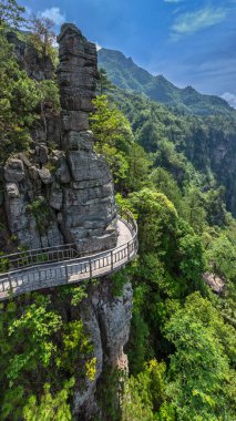 Dushan County, Guizhou, Çin 'deki Karst manzarası