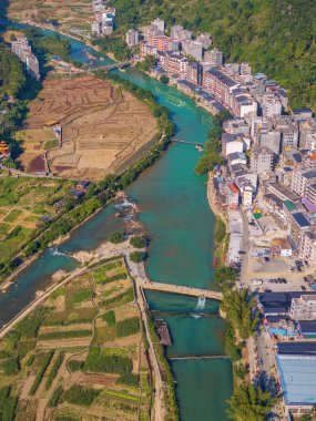 Hechi, Guangxi, Çin 'deki Karst peyzajı