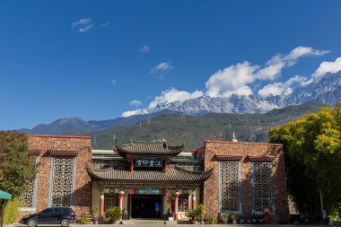 Lijiang 'da Kaplan Sıçrayan Geçidi, Yunnan, Çin' de kışın