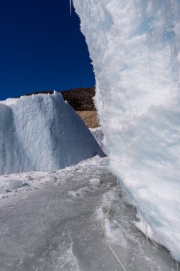Baxu, Tibet, Çin 'deki Laigu Buzulu' nun kış manzarası