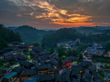 Libo County, Guizhou, Çin 'deki Zhelu Antik Köyü Kırsal Arazi