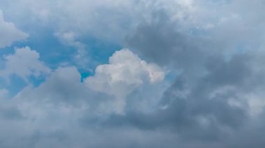 Dushan County, Qiannan Bölgesi, Guizhou Eyaleti, Çin 'deki karst manzarasının hızlandırılmış fotoğrafları.