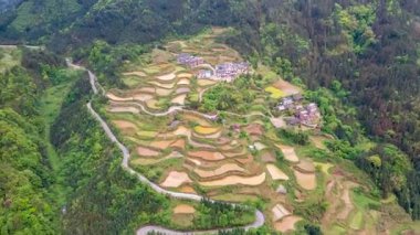 Libo County, Guizhou, Çin 'deki kırsal manzaranın hızlandırılmış görüntüleri