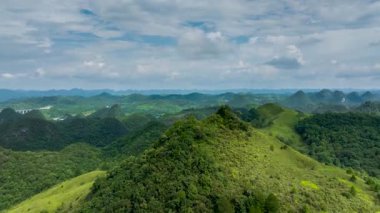 Libo County, Guizhou, Çin 'deki kırsal manzaranın hızlandırılmış görüntüleri