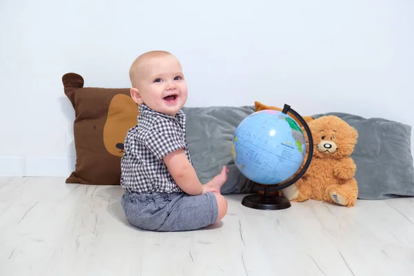 Lachend Lachend Peuter Baby Jongen Maanden Oud Speelt Met Bollen — Stockfoto