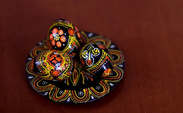 Mezcla Huevos Pascua Colores Con Los Diseños Eslavos Tradicionales Ucranianos — Foto de Stock