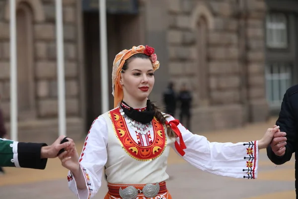 Sofya Bulgaristan Nisan 2021 Geleneksel Halk Kostümlü Insanlar Bulgaristan Başkenti — Stok fotoğraf