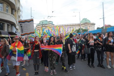 Sofya, Bulgaristan - 12 Haziran 2021: Sofya 'da düzenlenen yıllık LGBT Sofya Onur etkinliğine LGBT hakları lezbiyen, eşcinsel, transseksüel ve biseksüel hakları destekleyen insanlar 14. kez ve bir yıl aradan sonra katılıyor