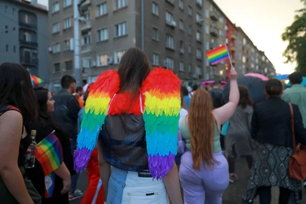 Sofya, Bulgaristan - 12 Haziran 2021: Sofya 'da düzenlenen yıllık LGBT Sofya Onur etkinliğine LGBT hakları lezbiyen, eşcinsel, transseksüel ve biseksüel hakları destekleyen insanlar 14. kez ve bir yıl aradan sonra katılıyor