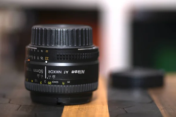 Nikon 50mm Nikkor F / 1.8D dağınık arka planlı AF Prime Lens