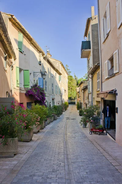 Saint Tropez Gamla Stan Gatuvy Med Färgglada Hus Cote Azur — Stockfoto